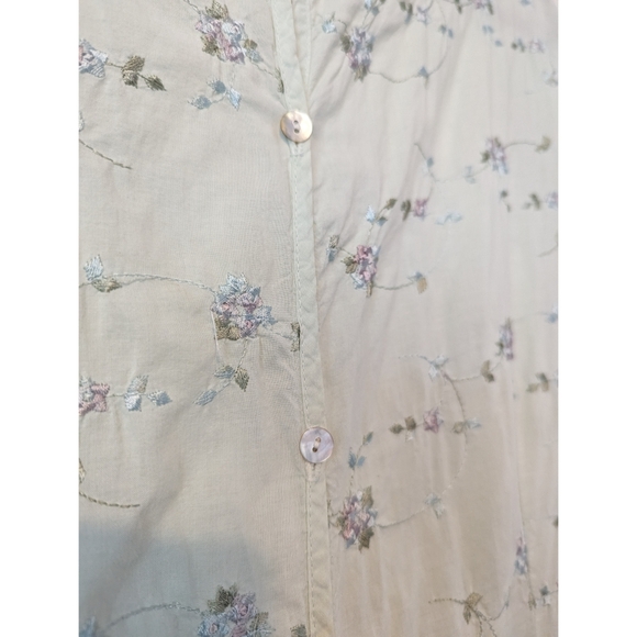 3/$20! Bella Note Hand Embroidered Floral Kimono - Picture 6 of 10